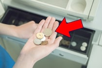 受け取ったお釣りが「なんか多い…」→そのまま受け取ったらどうなる？　弁護士「実は犯罪です」