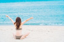 「ビーチで着たい水着」ランキング　「ビキニ」を上回った2位＆1位は？