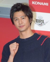 「食器棚」を見てみたい！　と思う芸能人ランキング　3位「速水もこみち」…2位＆1位は？