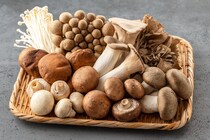 【必見】シイタケ、マイタケ…栄養価が高いキノコは？　管理栄養士に聞く「栄養を逃さない食べ方」