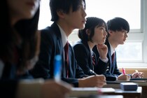 【えっ】イマドキの“学校あるある”「授業終わりに混む」→大人世代から困惑の声「え…知らん…」