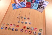 【今日から】くら寿司×SAKAMOTO DAYSコラボ　坂本太郎、朝倉シン、南雲らの特製缶バッジ、クリアファイルがプレゼント