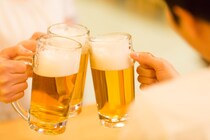 令和の若者の2割「20歳を過ぎてもお酒を飲みたくない」…理由は？　「酔う＝恥ずかしいこと」嫌悪感を示す声も