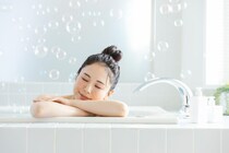 【2000人調査】女性の3割「風呂に入らないことがある」…“風呂キャンセル界隈”が多い年代＆職業は？