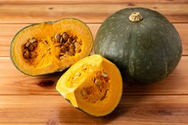 「カボチャ」はそのまま冷蔵庫に入れちゃダメ！　鮮度を長持ちさせる“保存術”