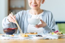 【50〜88歳女性】が回答「最後の晩餐として食べたいもの」ランキング　3位「白いごはん」