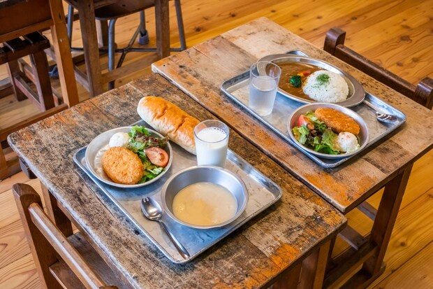 えっ…どんな味！？　茨城県つくば市の学校給食に登場する「ラーメン」に入れる《果物の皮》が意外すぎる