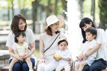 【実は多い】「ママ友と何を話せばいいのか分からない」ママたち　SNS「夫の話は愚痴ばかり」「マウントになるといけないから…」