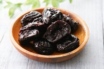 「鉄分」の吸収率アップ！　管理栄養士が教える「プルーン」と食べ合わせが良い果物＆野菜