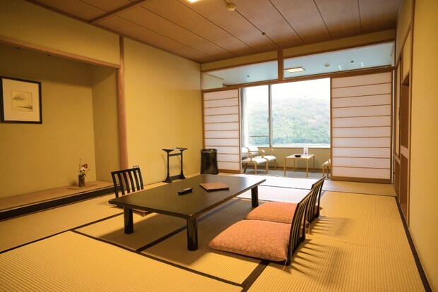 旅館従業員は「使用済みコンタクトレンズ」に迷惑している!? 宿泊時に“マナー違反”となるNG行為