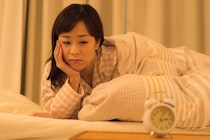 【困った】仕事の「ストレス」でよく眠れない…さらに眠りの質低下させる行為とは？　専門家が勧める“睡眠改善法”