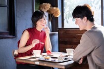 【恋愛】年収800万〜2000万円“高収入”男性の《本命候補》になる「会話の条件」は？→1位が率直すぎた！