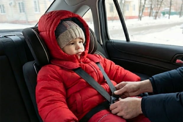 「ダウンを着たまま乗せないで」 冬のチャイルドシートに潜む“落とし穴” 命を落とす可能性を医師が警告 雪国からは「現実的に無理」の悲鳴も