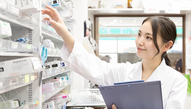 結婚したい！　「女性の職業」ランキング　3位「保育士」2位「薬剤師」…1位は？