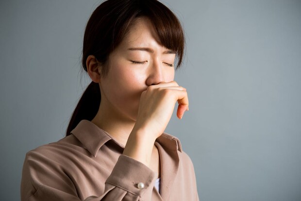 冬に鼻詰まり続く…実は「副鼻腔炎」の可能性　特徴的な症状＆風邪との見分け方とは【医師解説】