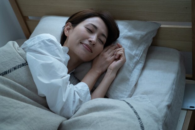 室温＆湿度低い寝室で寝ると「睡眠の質」低下…ヒートショック、感染症リスク増も　専門家に聞く“冬に快眠するコツ”