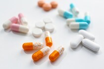 【疑問】水なしで「薬」服用、かえって体に悪影響？　薬剤師が説く“3つのリスク”