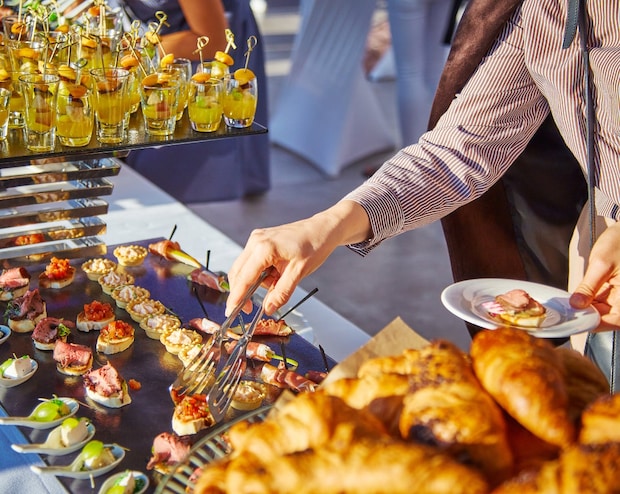 ホテルが紹介する朝食ビュッフェでの“NG行為”に賛否「当たり前すぎる」「なぜダメなのか分からん」