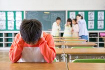 子どもが学校でいじめられた…親がやりがちな“NG行為”とは？