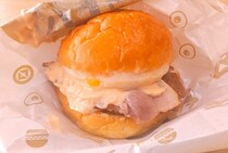 【くら寿司】「月見バーガー」初発売　「月見ハンバーグ」「月見ケーキ」も