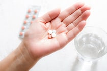 処方された「錠剤」が大きくて飲みにくい…粉砕してから服用すると危険？　疑問を薬剤師に聞く