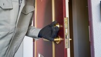 相場1万なのに8万！？　自宅の鍵なくしたコラムニスト“ぼったくり鍵開け業者”に遭遇…「予想外の出来事」に感動したワケ
