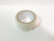 【すごい！】はさみがなくても「ビニールテープ」切れちゃう！　自衛隊の“ひと工夫”に「なるほど！」