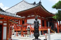 2026年「初詣」はどこへ行く？　西日本の寺“人気”アクセスランキング　3位「六波羅蜜寺」2位「四天王寺」…1位は？