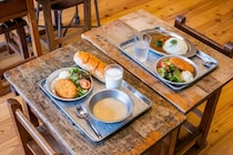 えっ…どんな味！？　“茨城県”給食で「ラーメン」に入れる《果物の皮》とは？