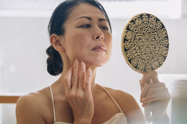 頬が垂れ下がる「ブルドック顔」　引き起こす日常生活での原因とは　改善策も皮膚科専門医に聞いた