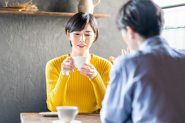 【恋愛】女性1000人に聞いた”異性の清潔感”「おしぼりで顔を拭く」を超えた「だらしない」ポイントは？