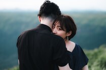 《浮気経験アリ》既婚男女に直球質問「浮気するつもりで探した相手ですか？」→「YES」と答えた人の割合が生々しすぎる
