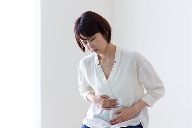 若い世代で急増中…“20代”が気を付けるべき「潰瘍性大腸炎」とは？　発症の原因を専門医に聞く
