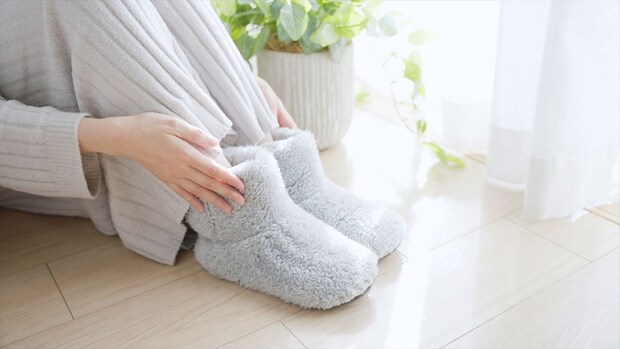 暖房つけても足元が冷える「コールドドラフト現象」　発生する原因は？