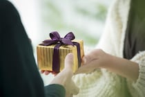 バレンタイン「もらって困った」ギフトを男性に聞く　「手作り」と並ぶ1位は？