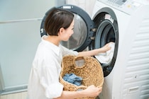 嫌な生乾きも防げる！　「洗濯物」を早く乾かすコツとは？【コインランドリーのスタッフが紹介】