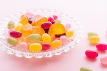 「グミ」人気ランキング　3位「カンデミーナ スーパーベスト」2位「ピュレグミ グレープ」…1位は？