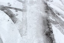 【豆知識】「えっ…」　これが雪で滑りやすい場所＆安全な歩き方です！