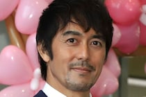 「スーツにこだわり」がありそうな男性有名人ランキング　3位「阿部寛」…2位＆1位は？