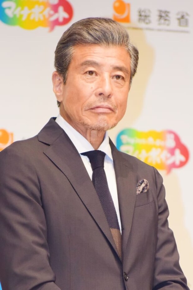 腕時計が似合う！　「男性芸能人」ランキング　3位「GACKT」2位「舘ひろし」…1位は？