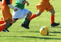 「子どもにしてほしいスポーツ」ランキング、2位は「サッカー」、1位は？