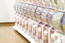 「空き店舗がガチャガチャだらけ…」「テレビは節約ばかり」暮らしの中でふと感じる“不景気”のサイン