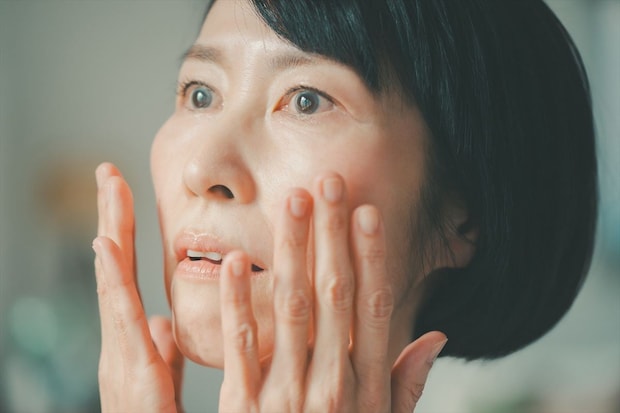 乾燥で肌年齢が「＋5歳」に？　エイジングケアにオススメの成分5種類