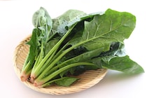 【豆知識】「えっ…」　これがホウレンソウの根元に付いた砂を取る“裏技”です！