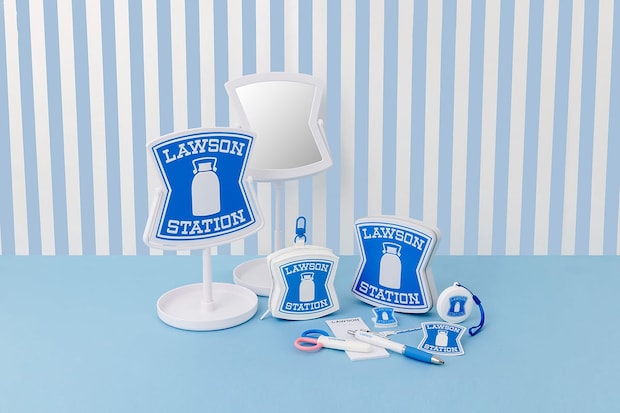 「ローソン」の看板“そのまんま”グッズが付録　ミラー、ポーチ、文具…公式ブック3種発売