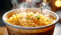 「高級カップラーメン」人気ランキング　3位「山頭火 旭川とんこつ塩」2位「一風堂 赤丸新味 博多とんこつ」…1位は？