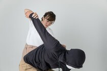 自宅に侵入した強盗と格闘、死傷させたら「傷害致死罪」の恐れも　正当防衛が認められるには？【弁護士解説】
