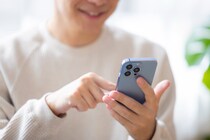 スマホでテレビ番組＆ネット動画撮影→画像をSNS投稿…実は犯罪？　ついやりがちな“無断転載”のワナ