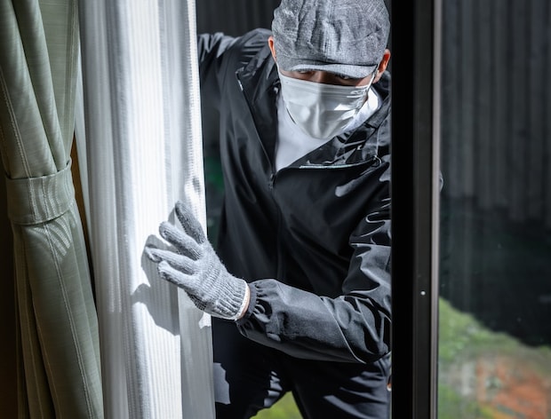 「入りやすそうだった」　元刑事が明かす、泥棒に狙われる家の共通点　新居探しで必ず確認すべき5つの防犯ポイント