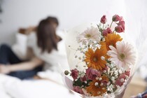 《レスじゃない》既婚男女→子どもが生まれてからの“頻度”は？　「月1回以上している」夫婦に聞く